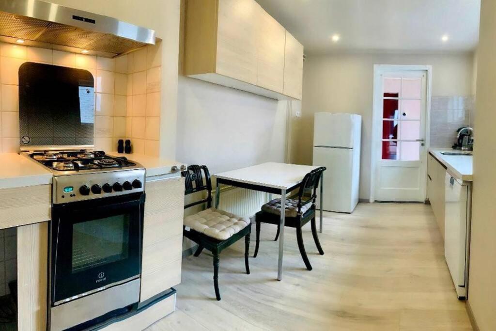 Cosy House In The Heart Of The Center! Apartment Oostburg Ngoại thất bức ảnh